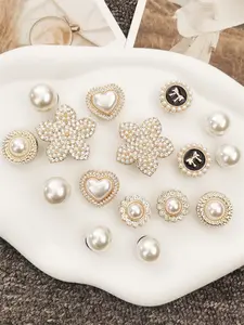 16PCS Bling Flower ABS Shoe Charms, Rhinestone Shoes Charms, Golden Beads Heart Clog Shoes Buckles Decorations DIY Pearl Shoe Clips Accessories Decor Fit Women Hole Garden Shoes Sandals Slides Slippers Beach Bag Xmas Halloween Birthday Party Gifts