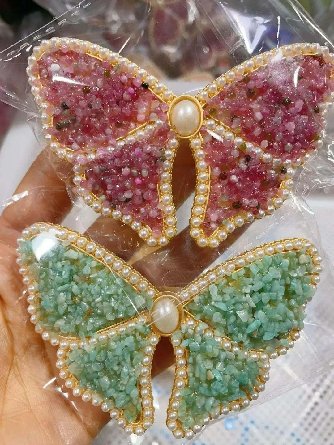 Chen(14122)gc.Crystal hairpins $30 for 6pc