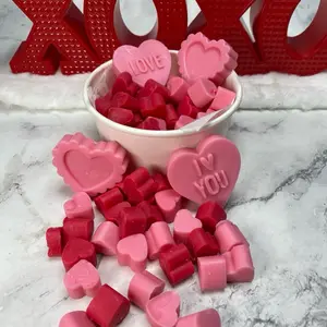 Black Raspberry Vanilla Heart Wax Melts for Aromatic Home Fragrance
