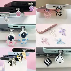 Mobile Phone Dust Plugs - Creative Kitten Mobile Phone Dust Plug Pendant - Compatible with iPhone, Type-C and Android Dust Plugs - Compact and Practical - Perfect as a Small Gift
