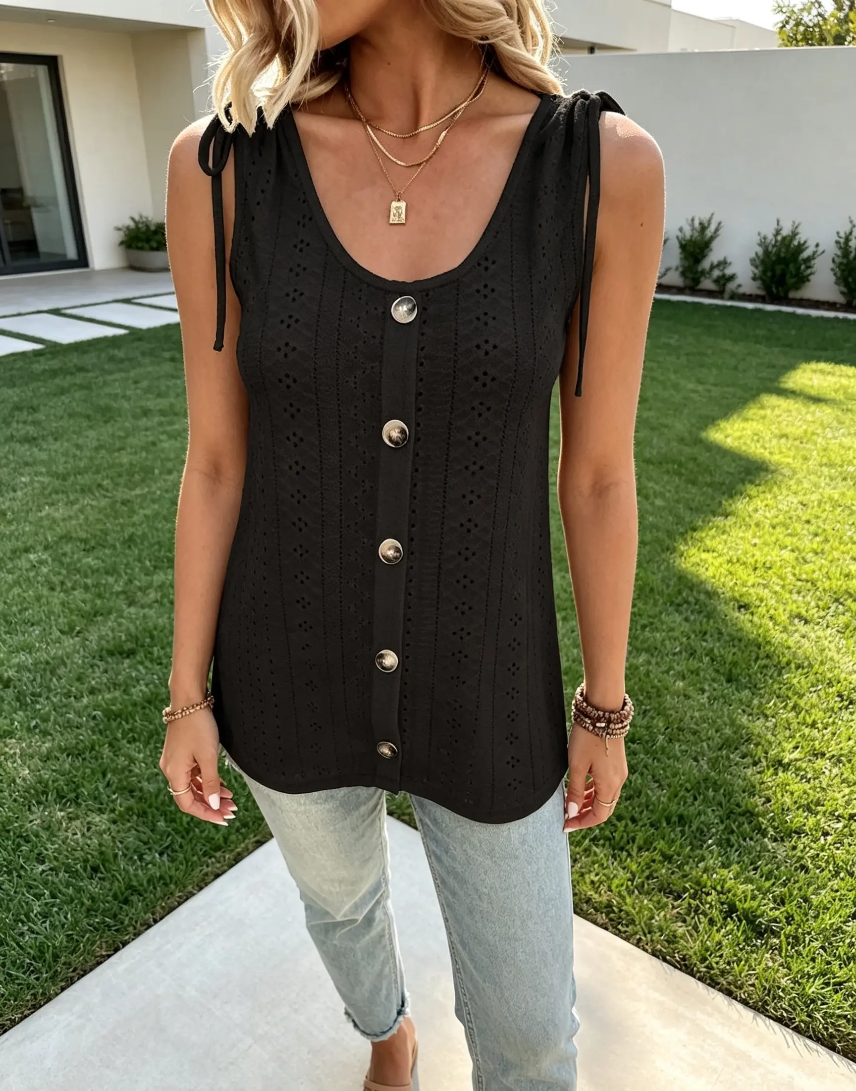 Women's Solid-Color Slim-Fit Ribbed Knit U-Neck Cut-Out Button-Front Sleeveless Sports Camisole - Stylish Flattering Top for Outdoor Activities, Casual Wear