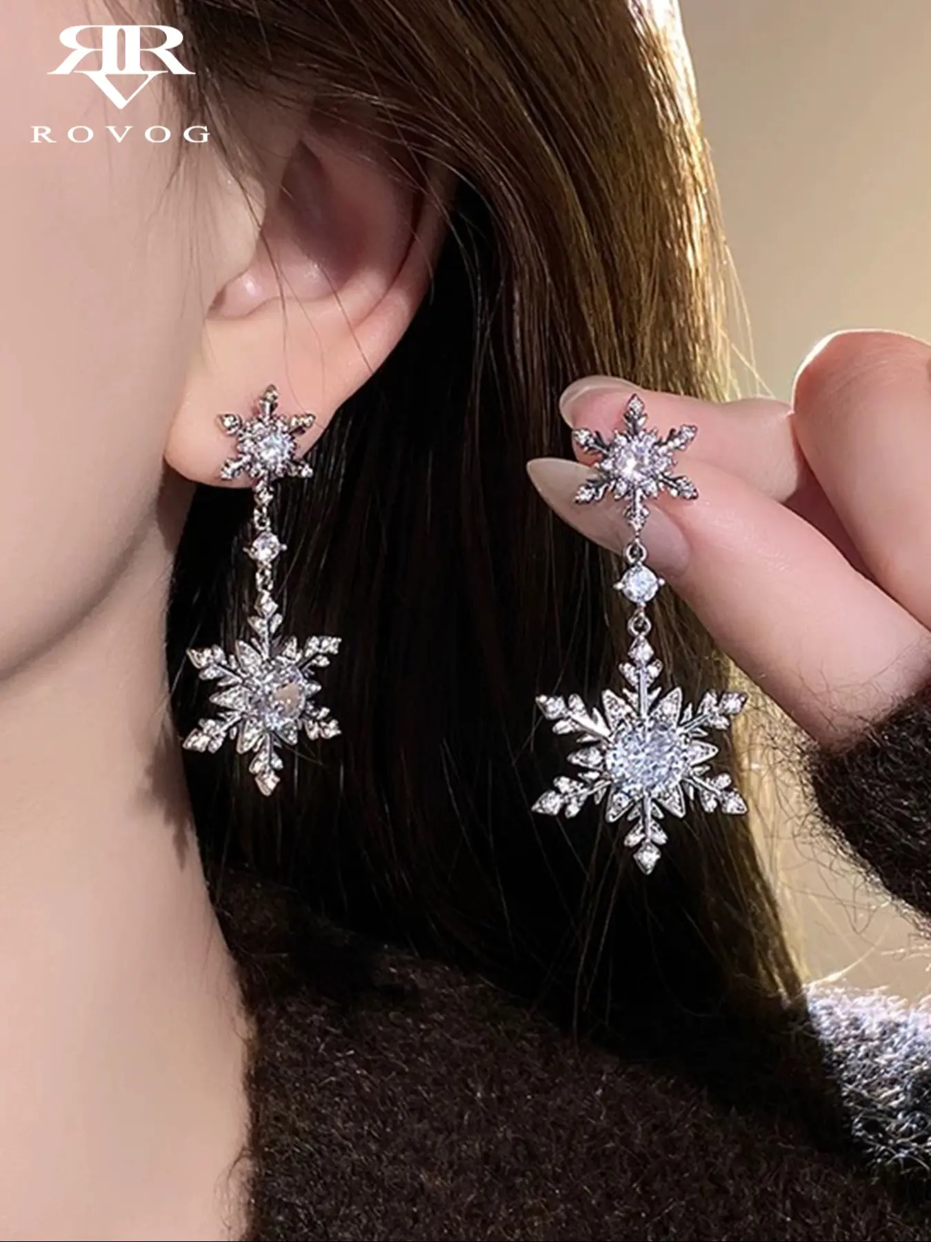Women's Elegant Snowflake Design Copper Earrings, Zirconia Inlay Fashion Jewelry for Christmas Party Wedding Event Gift