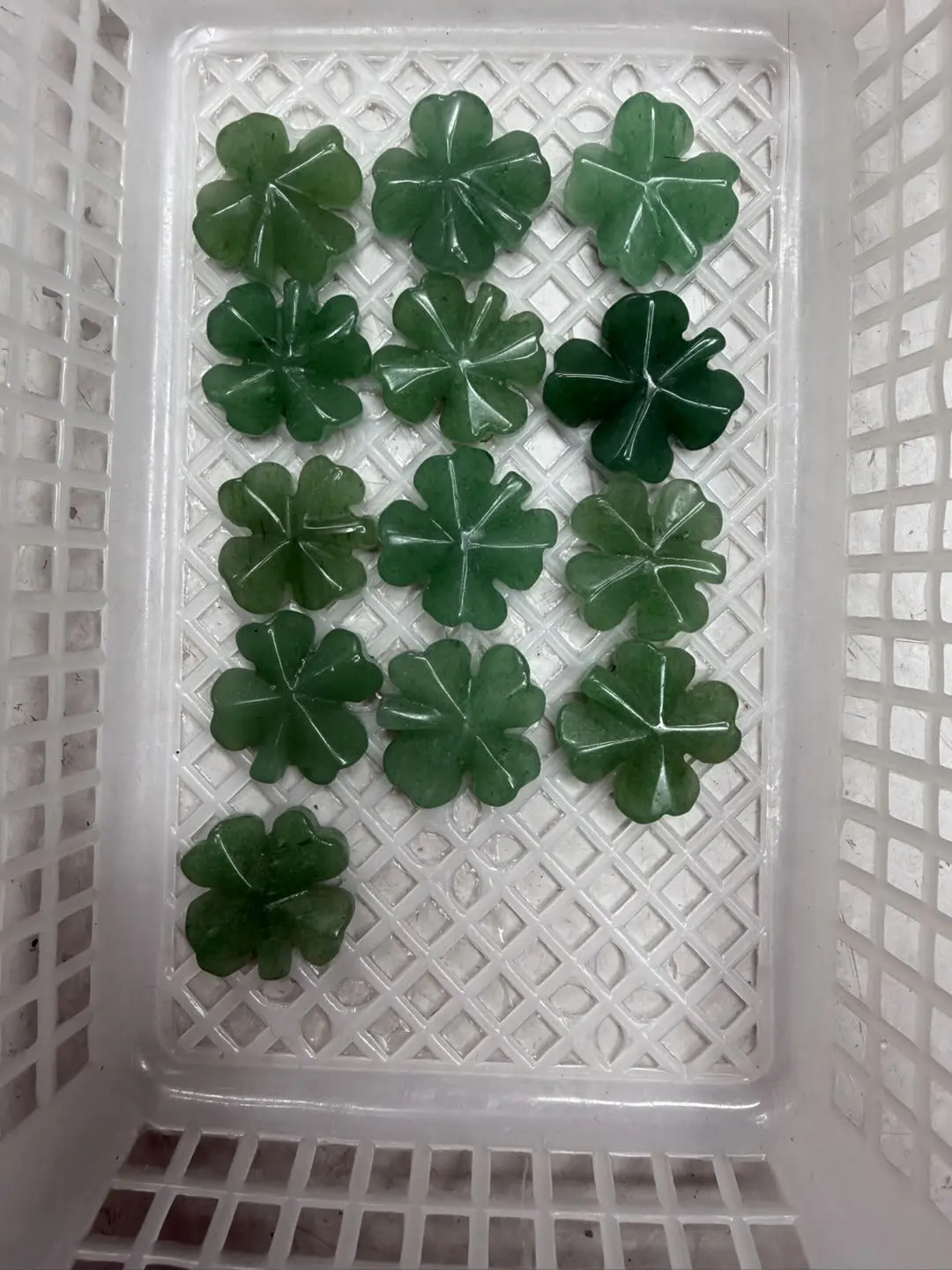 Kari(14526)gc.Mini clover basket  13pcs for $30