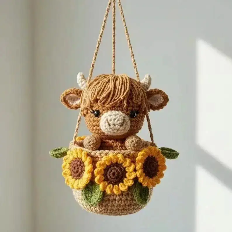 Handmade Crochet Highland Cow Hanging Basket | Sunflower Amigurumi Plant Hanger | Cute Boho Home Decor | Gift for Cow Lovers