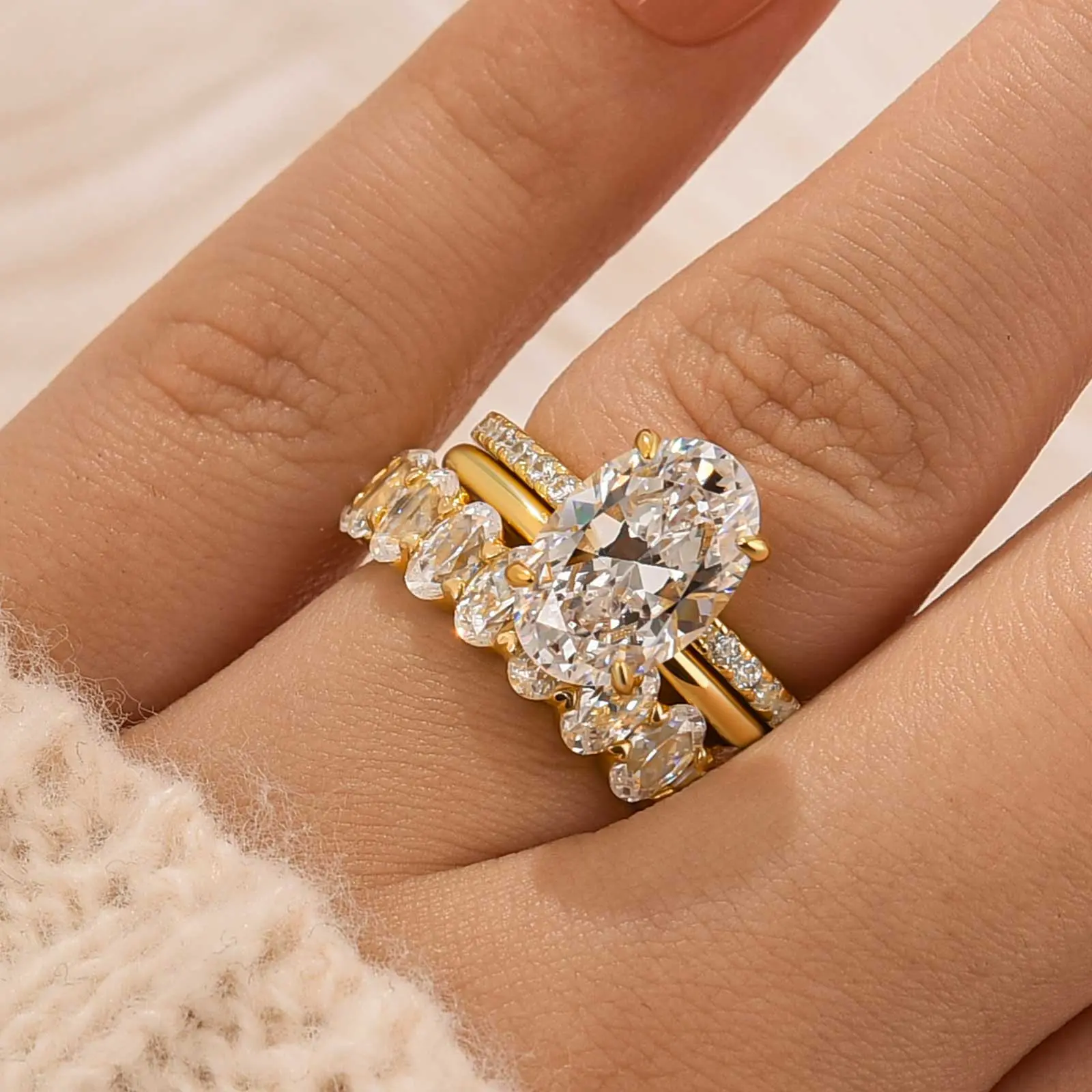 MAXINEJEWELRY 4.0ct Oval Cut 5A Cubic Zirconia 3PC Engagement Ring - Elegant Casual Ring for Women, Ideal for Proposal, Wedding, Anniversary Jewelry, Engagement Rings