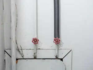 Foam Pipe Covers, Pipe Insulation Foam Tubes for Hot and Cold Water Pipes, Pre Slit and Self Sealing Adhesive Edge, 0.75 in. x 1 Ft., 6 Sticks Per Package, 6 Feet Total, Black