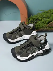 Kids Closed Toe Sandals | Breathable Anti-Slip Summer Beach Shoes for Boys Girls Velcro Sandals 🌊