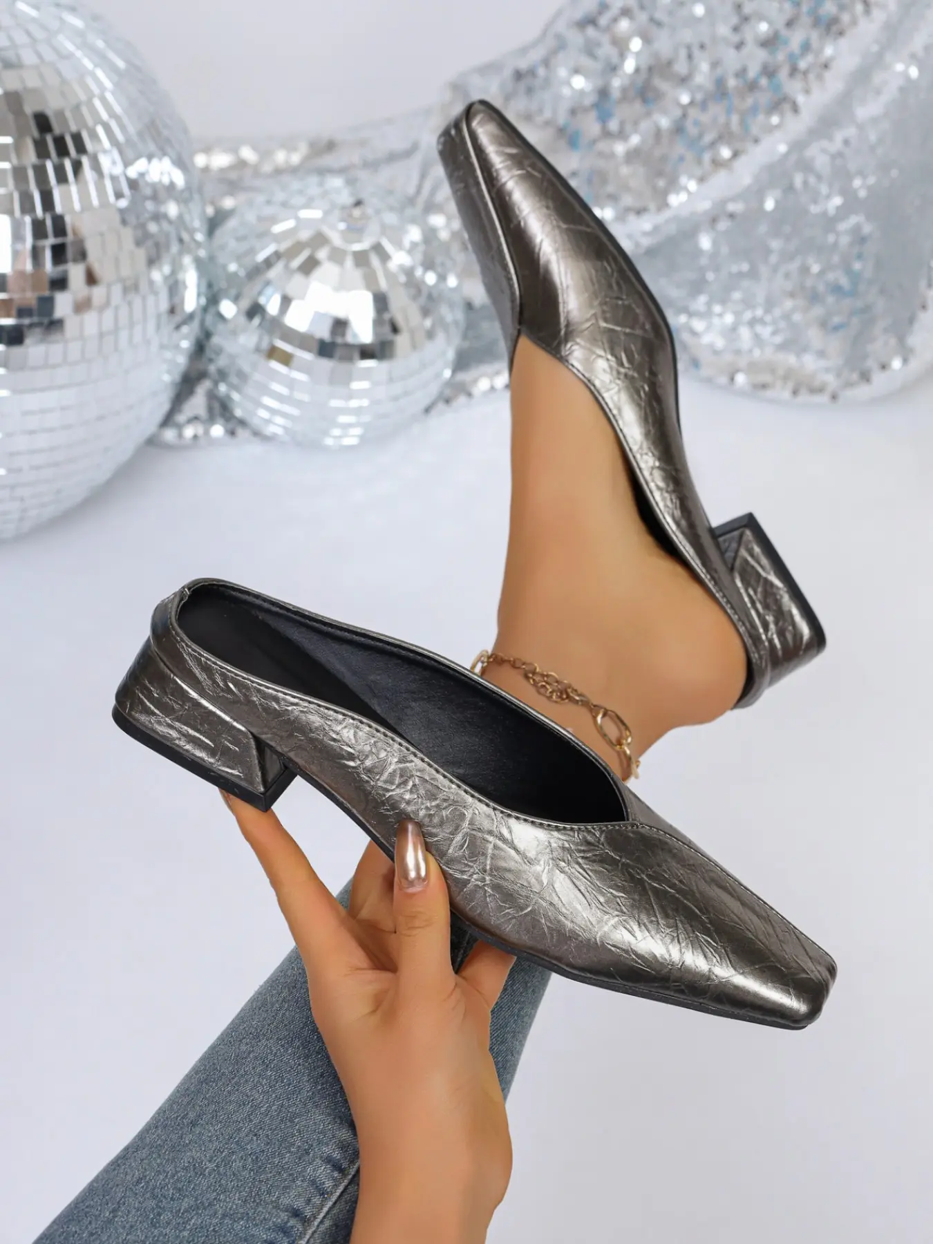 Women's Fashion Crinkle Leather Square Toe Mules, Low Block Heel Slides, Mule Shoes, Lightweight Non-Slip for Daily & Outings