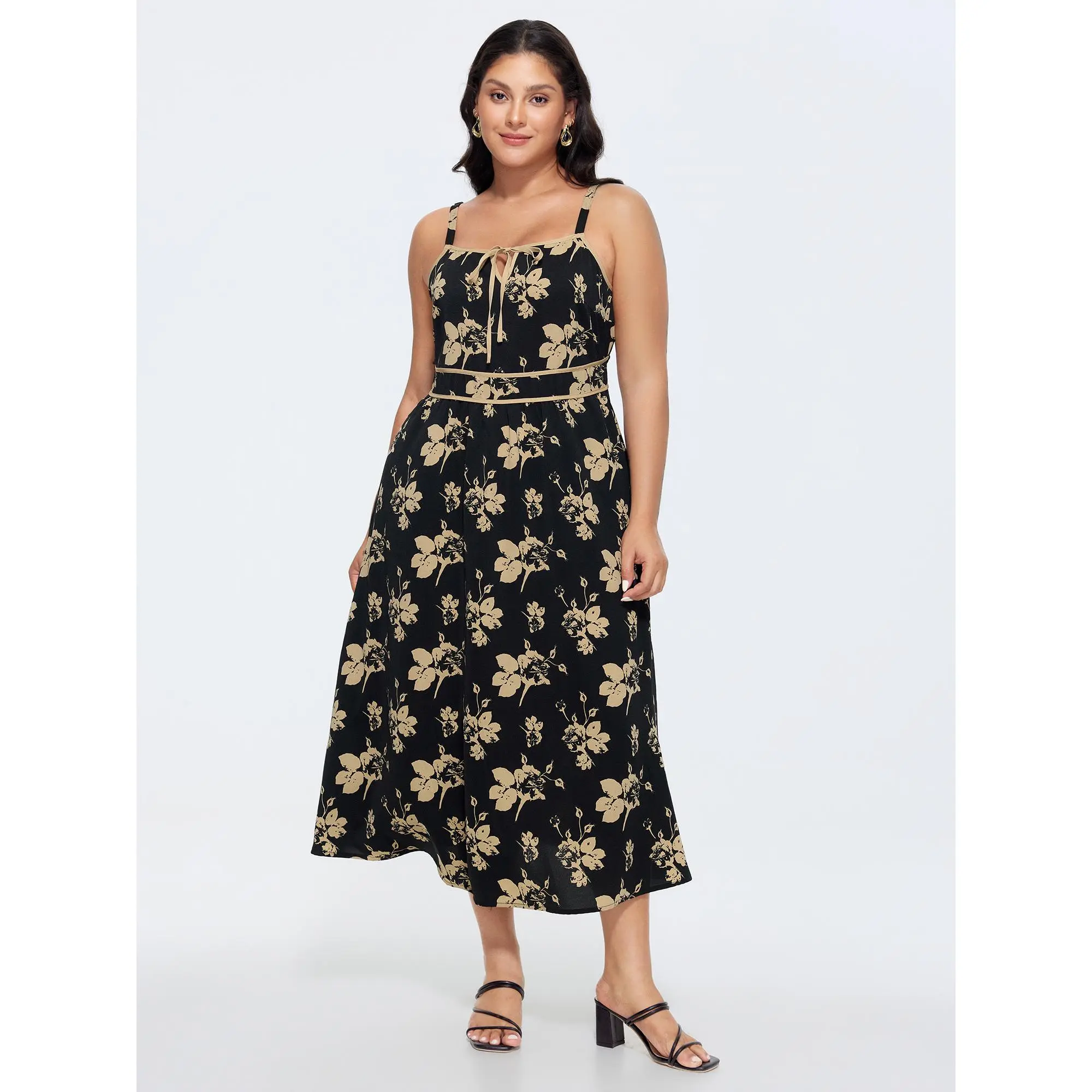 Women's Breathable Maxi Dress, Casual Ditsy Floral Sleeveless with Smocked Bodice, Keyhole Neckline and Pockets for Summer, Lady, Fabric, Simple, Everyday, Flowers, Modest Fashion, Classic, Plus Size Friendly Fit, Flattering Cut, Full Length, Side Pockets