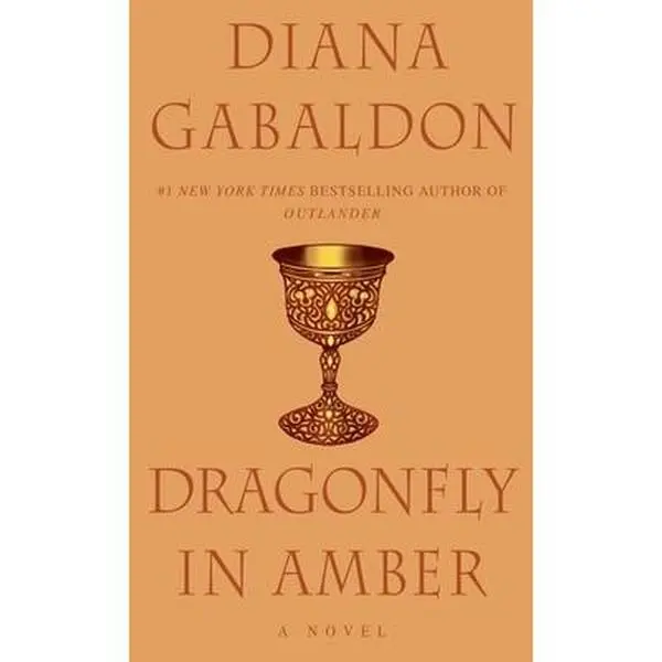 Dragonfly in Amber - Diana Gabaldon, Paperback Novel, Book Series