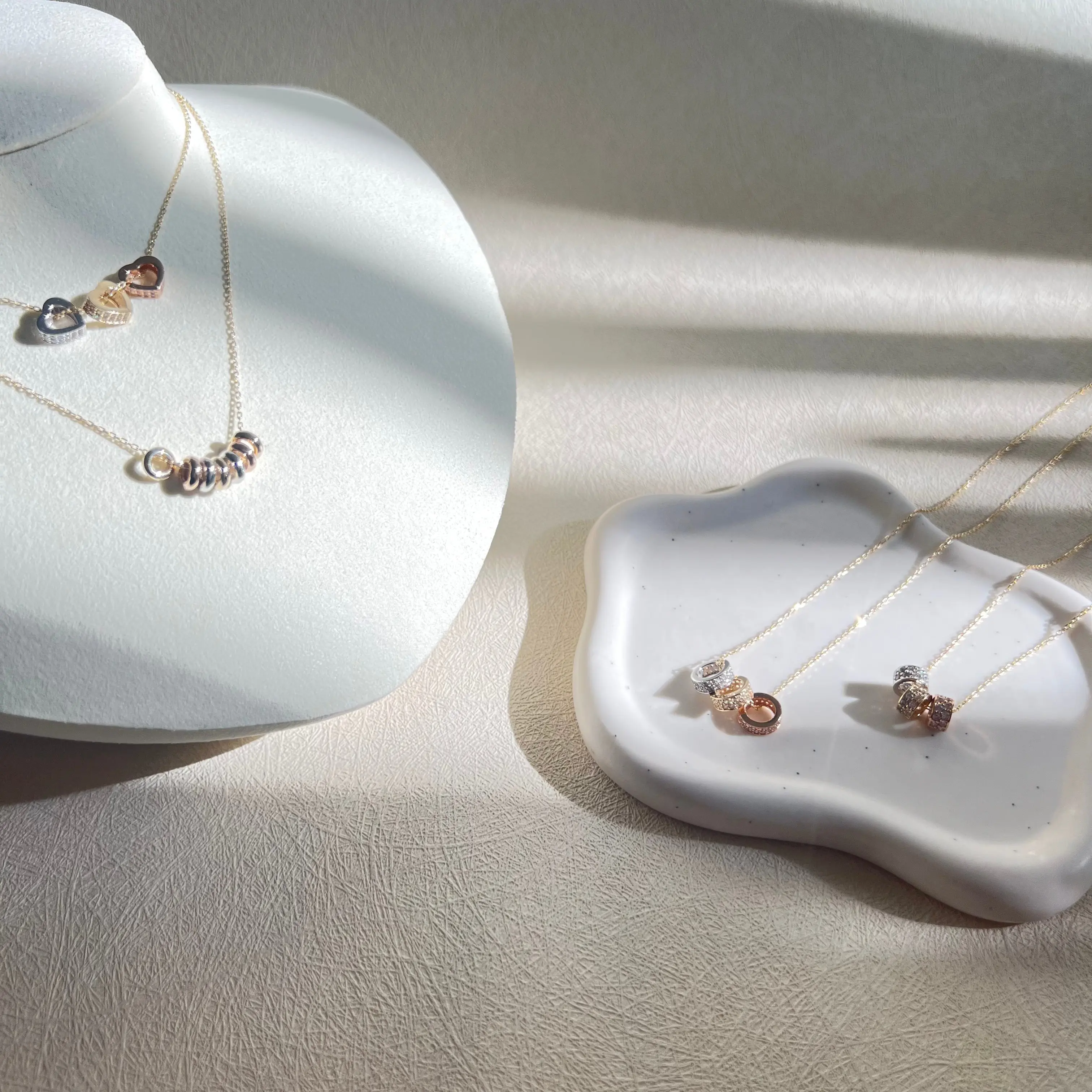 Tricolor Donut Necklace "M" - Elegant Design with Colorful Donuts and Unique Shape