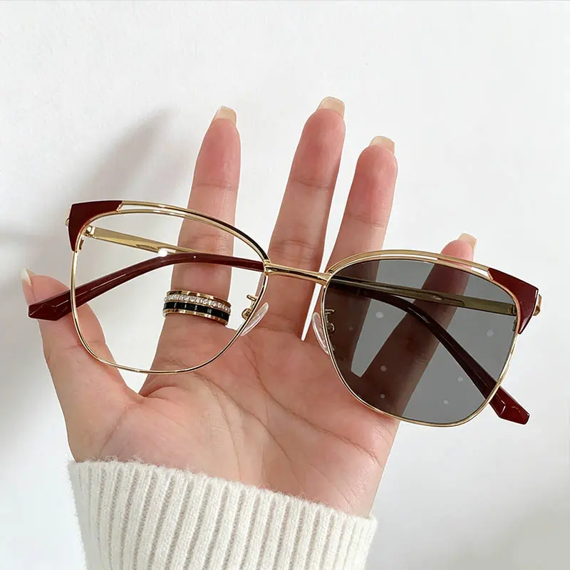 New Arrival Unisex Fashion Lightweight Trendy Casual Sports Eyeglasses - Retro Metal Frame, Color-Changing Tint Lenses, Cat Eye Shape, for Office, Study, Fashion Eyeglasses, Lightweight Eyeglasses