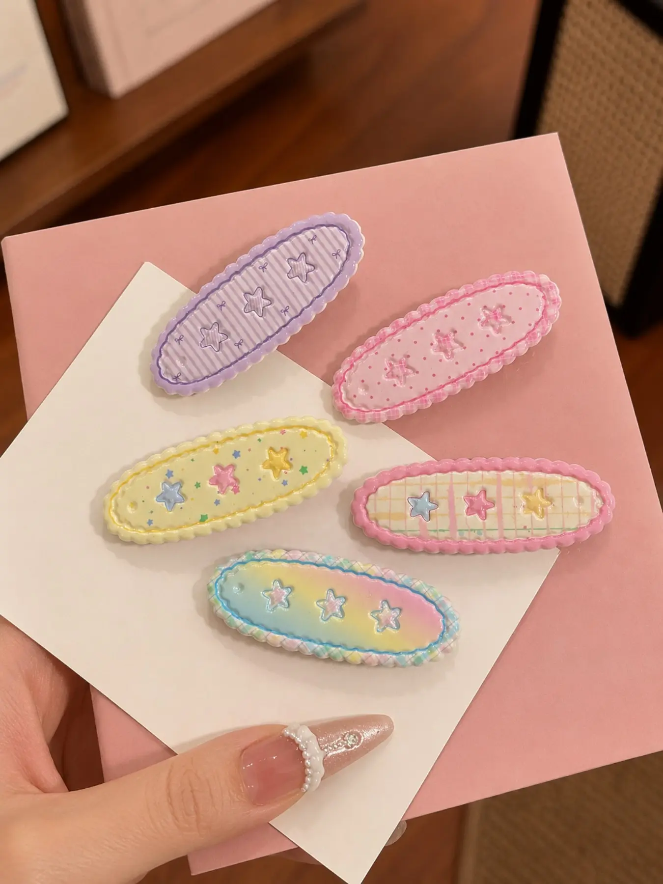 Cute Pastel Star Hair Clips Kawaii Snap Barrettes Gradient Candy Color Hair Accessories for Girls Super Cute Clips Hair Decor