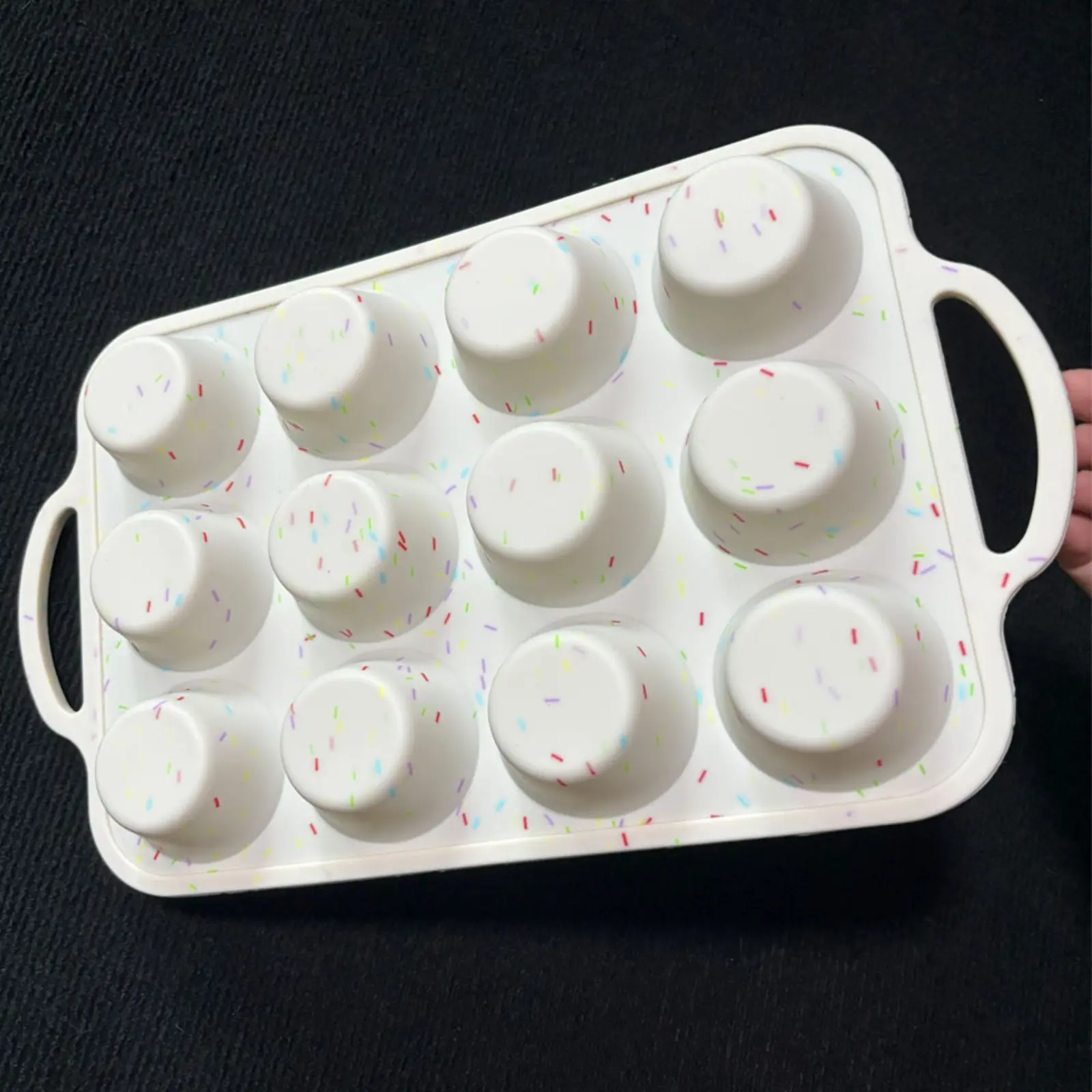 1Pack Silicone Muffin Pan for Baking with Metal Reinforced Frame, 12 Cup Regular Size Cupcake Pan, Cupcake Pans For Baking, Baking Tools, Oven Dishwasher Safe