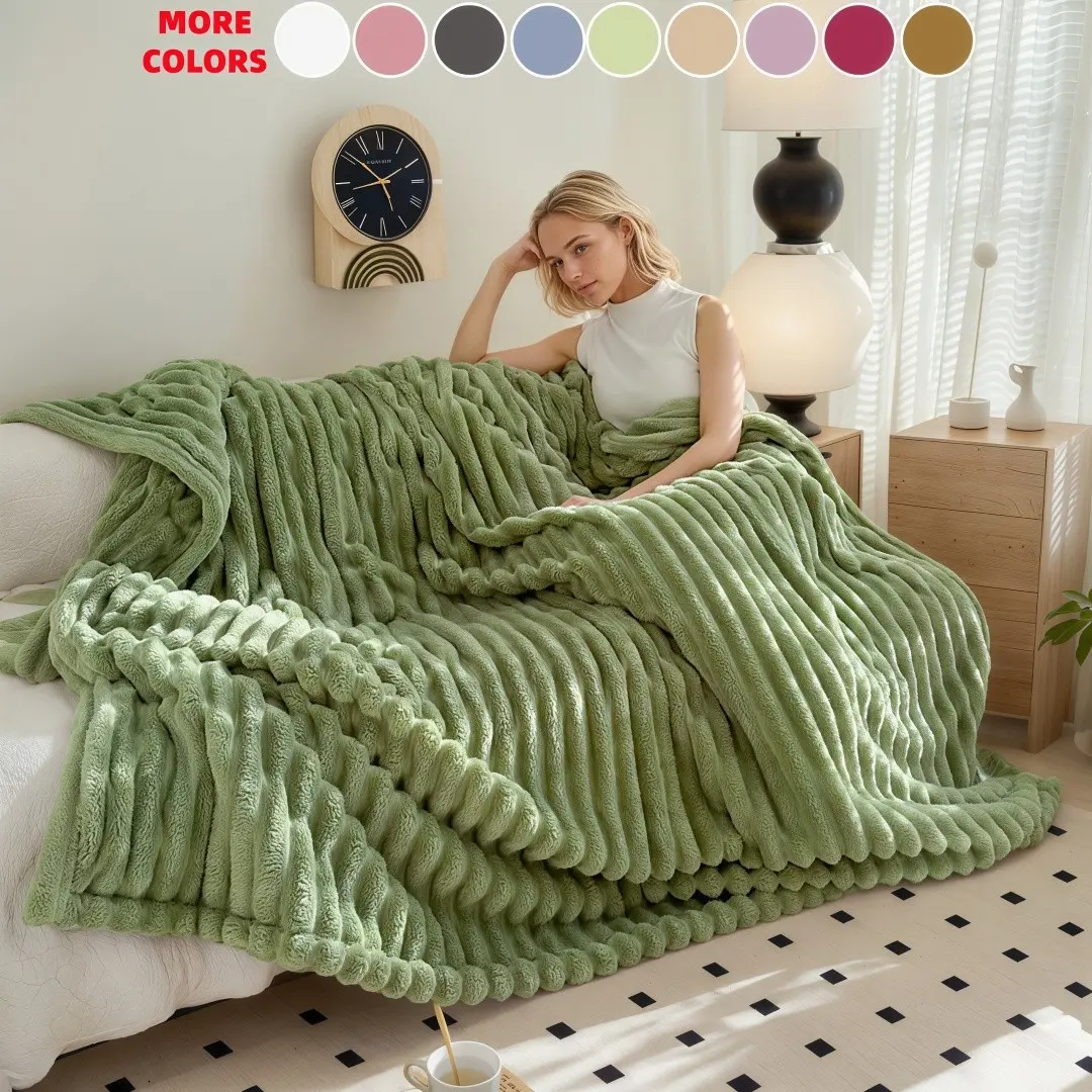 Double-Sided Plush Throw Blanket, Soft Skin-Friendly Warm Blanket, Lightweight Cozy Fluffy, Multifunctional for Home, Office, Camping, Car, Travel, Bedroom Decor, Soft Knitted Throw