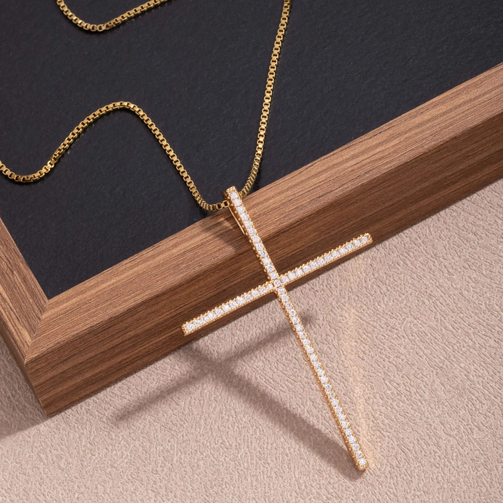 Women's Minimalist Double-Layer Adjustable Cross Necklace, Jeweled Crucifix Rhinestone Pendant Chain, Religious Design Christian Faith Costume Jewelry Accessory, Adjustable Necklace, Jeweled Crucifix Necklaces