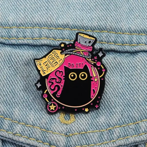 Creative Cartoon Cat Clip Brooch, Cute Animal Design Brooch, Fashion Accessories for Women & Men, for Birthday Gift, Durable Metal Pins, Charm, Lapel Brooch, Alloy Brooch Pin