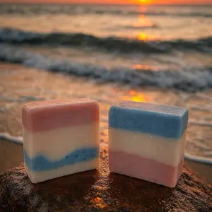 Ocean Breeze Brand Independence Splash Bar Soap - Luxurious Blend of Oils & Butters for Nourished Skin - Refreshing & Uplifting Scent - Handcrafted for Boldness & Self-Care