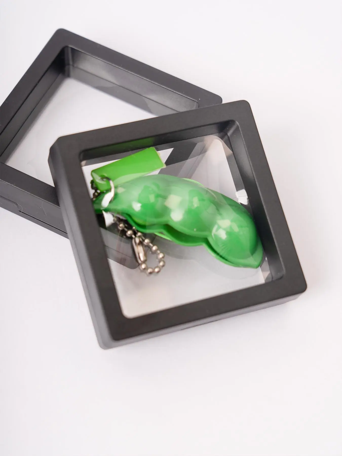 Cute Pea Shaped Keychain, Stress Relief Toy Keychain, Fashion Accessories for Women & Men, Funny Keychain for Birthday Gift