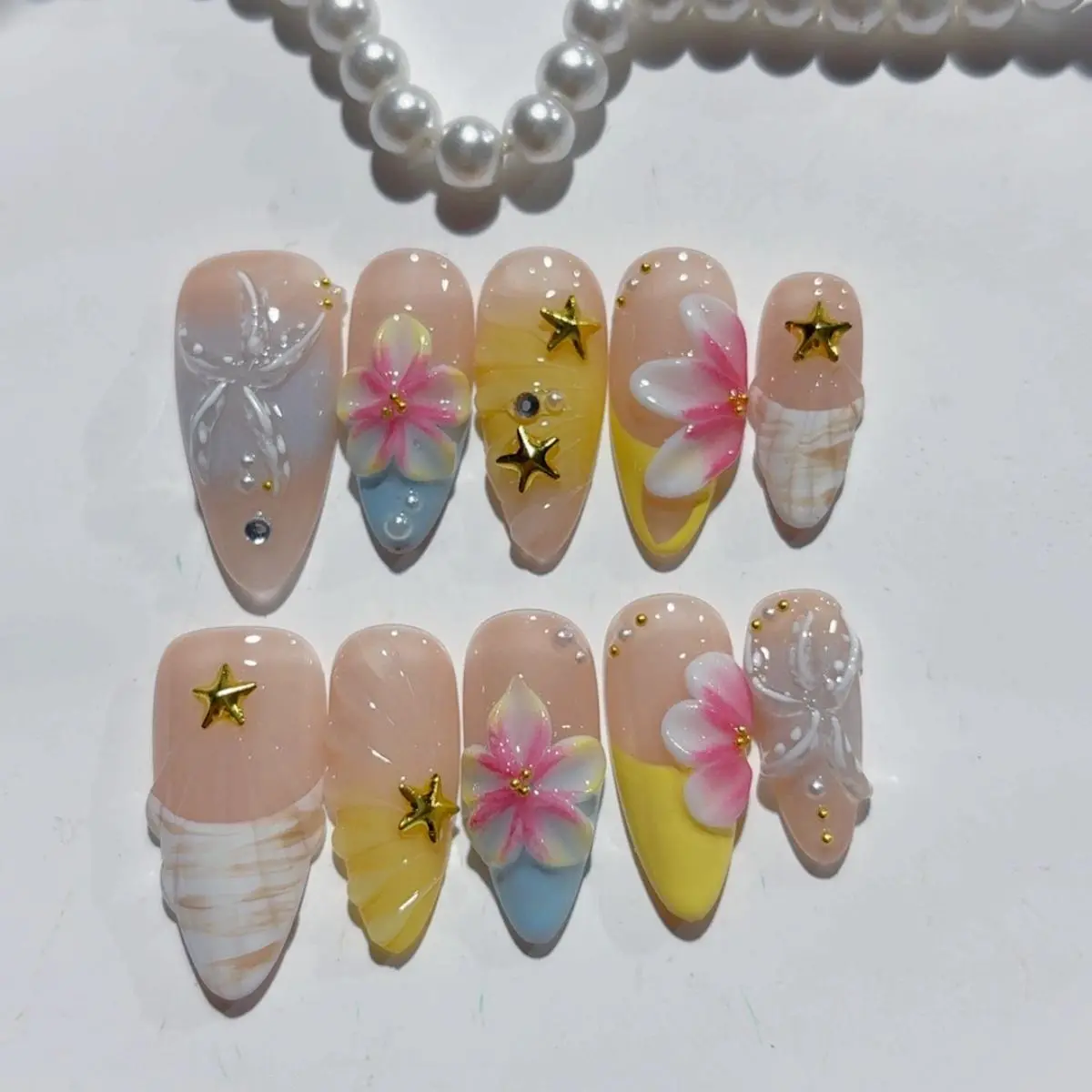 d453 Seashell Press-On Nails - Pure Gel Reusable Tips with Seashell, Starfish Charms & Tropical Florals, Apply Easily, Soft Flex, Salon Look for Beach Vacays & Pool Parties