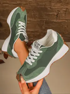 Women's new casual lace-up sneakers, Casual lifestyle sneaker, autumn and winter outdoor walking shoes, simple versatile thick-soled heightened comfortable shoes, suitable for daily leisure and commuting, gifting and back-to-school