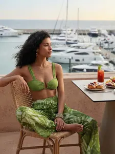 New Women's Summer Vacation Solid Color Textured Strapless Backless High-End Printed Mesh Beach Pants Three-Piece Tropical Print Swimsuit Set