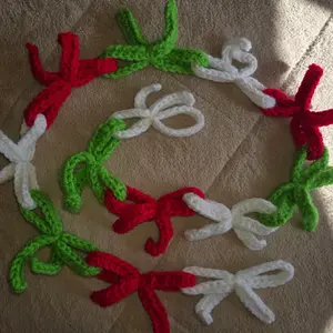 Christmas Bow Garland - Festive Home Decorations