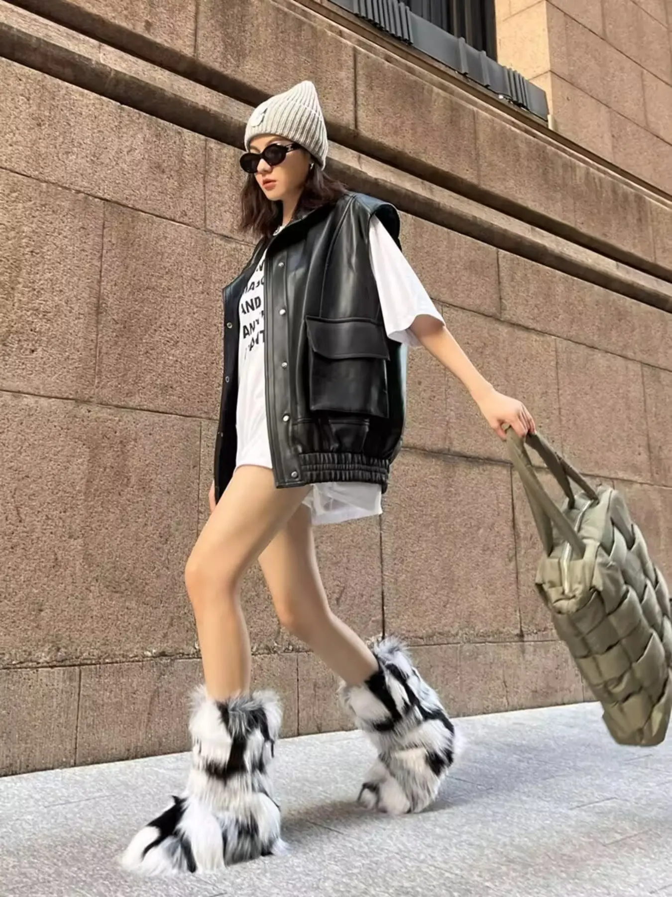 Women's Faux Fur Snow Boots, Soft Comfortable Winter Shoes, Warm Fashion Boots, Casual Style Moon Boots for Cold Weather