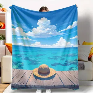 Ocean Horizon Flannel Blanket， Seaside Straw Hat and Blue Sky Print， Soft Warm Lightweight Cozy Throw for Bedroom Sofa Travel Beach Gift Home Décor Camping Relaxing Moments