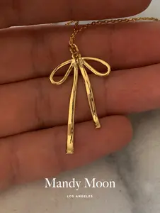 Classic Gold Ribbon Necklace