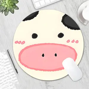 Cute Cow Face Design Round Gaming Mouse Pad, Aesthetic Desktop Decorative Protective Pad, Rubber Anti-slip Lockedge Work Pad, Small Size Suitable for Laptop, Desktop Computer Games, Work, Family, Desktop Accessory