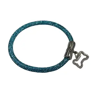 Beautiful Shining Collar & Pendants for Cats and Small Dogs - Dazzling Collar with Elegant Pendants for Everyday or Special Occasions