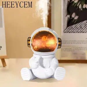 Starry sky light astronaut humidifier, Silent spray humidifier, auto scheduled shut-off, night light humidifier quiet operation, space room decoration, suitable for bedroom, office, dorm essentials, playful design