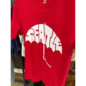 Pre-loved Red Seattle T-shirt - Size S