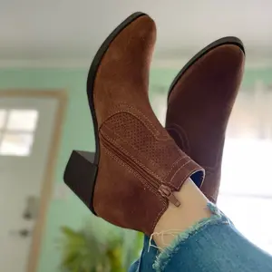 Botines Colombianos 100% de cuero - Brown Ankle Boot with Zipper Closure and Comfortable Heel women