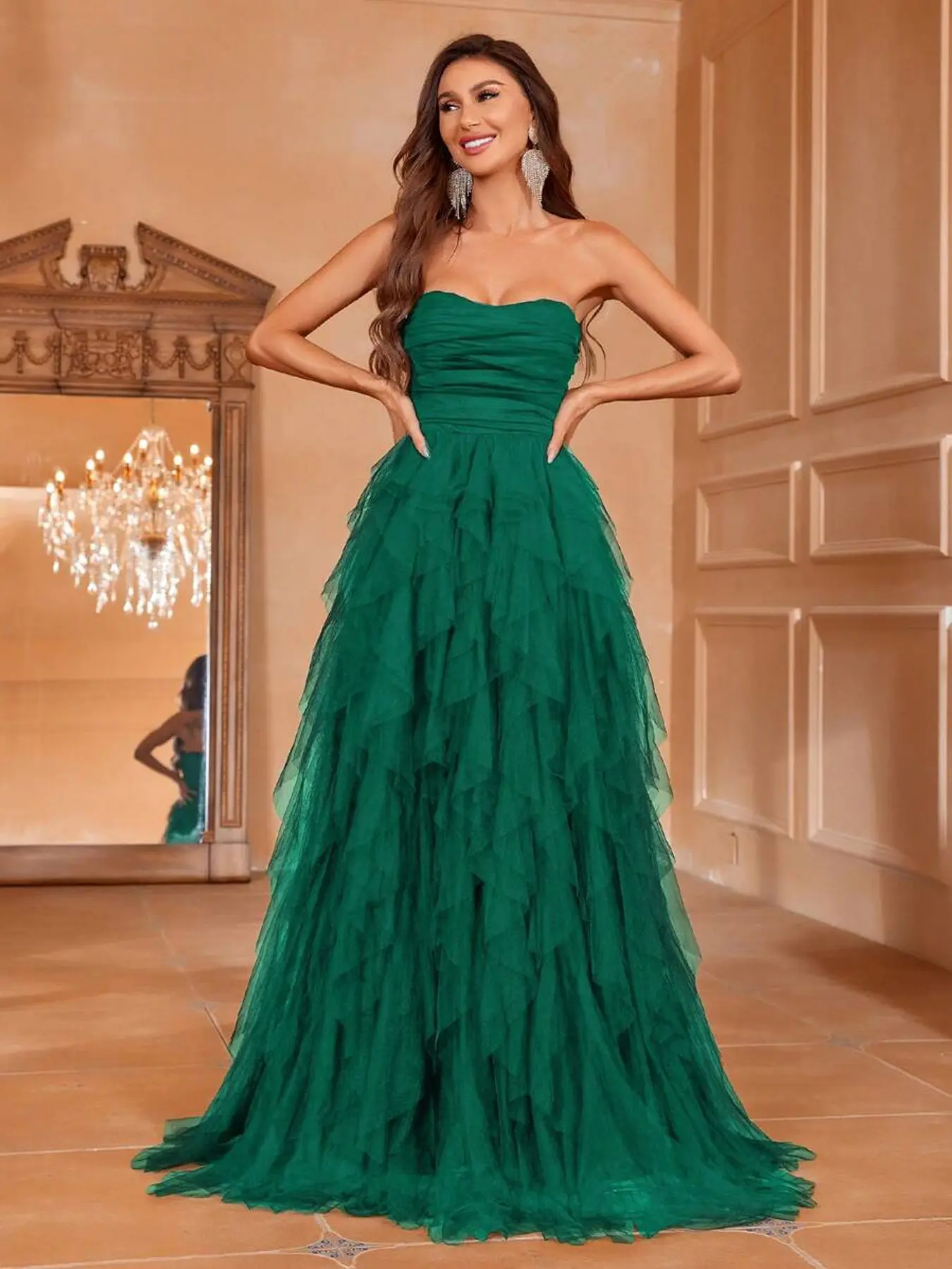 Elegant Mesh Evening Gown, Sleeveless A-Line Dress, Halter Cake Layer, Perfect for Dinner, Wedding, Party, Women's Luxurious Formal Wear
