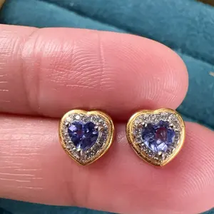 <PingEast jewelry > TAZ107--Delicate Heart Stud Earrings in 925 Sterling Silver with 4mm Natural Tanzanite