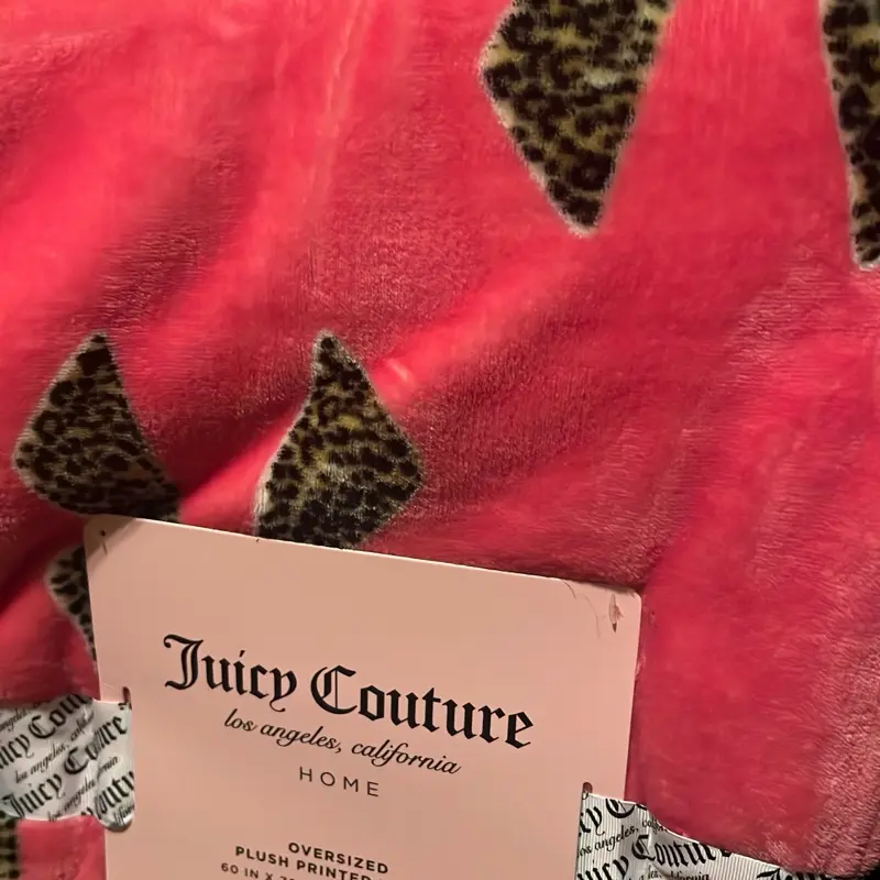 Juicy Couture Leopard Throw 60 X 70 Plush Printed Blanket fo  Juicy Couture Oversized Plush Printed Throw Blanket 60 x 70\