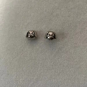 Dog face earrings