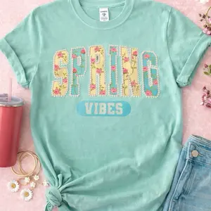 Spring Vibes T-Shirt - Mint Green Floral Print Short Sleeve Casual Tee for Women
