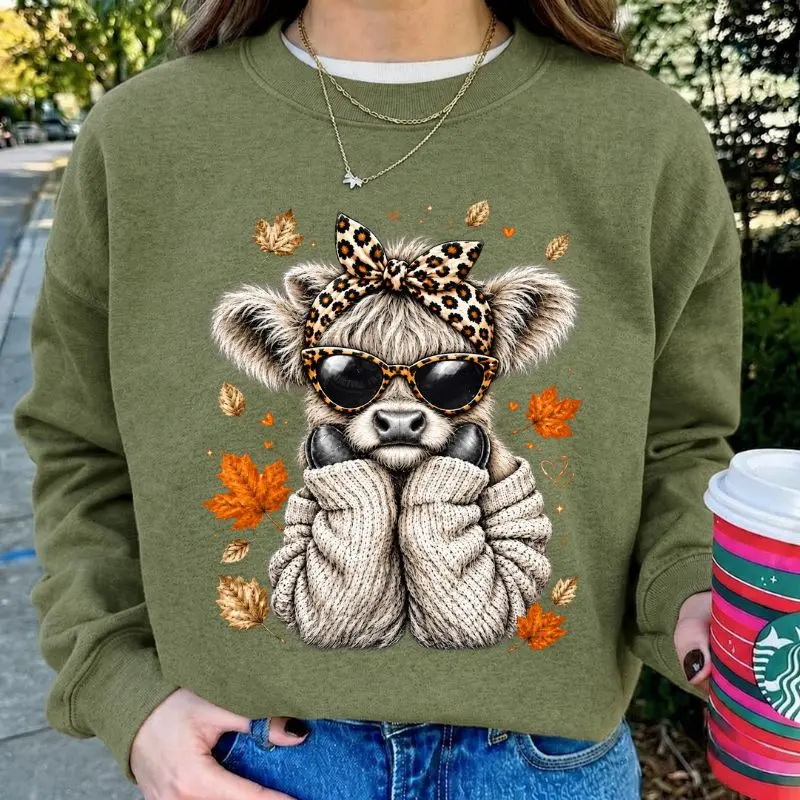 Gildan Preppy Fall Highland Cow Sweatshirt, Retro Autumn Cow Graphic Crewneck, Coquette Fall Cow Pullover, Cute Fall Gift