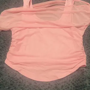 Women's Asymmetric Off Shoulder Neckline Ruched Crop Top, Trendy Womenswear Mesh Top for Club, Date Night & Vacation