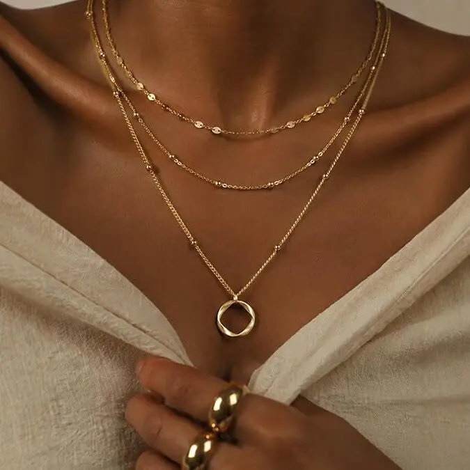 Gold Layered Necklace Set for Women, 18K Gold Plated 3 Tier Stackable Necklaces, Dainty Twisted Circle Pendant Multi Strand Chain, Minimalist Trendy Layering Jewelry, Adjustable Length, Everyday Statement Neckwear for Her