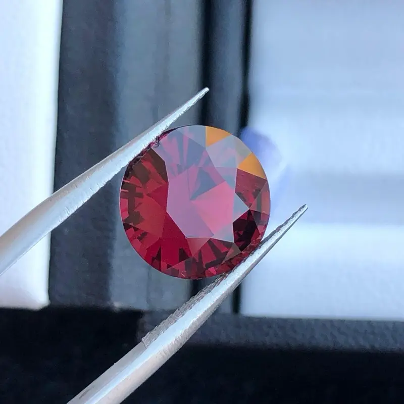 Rhodolite Garnet Day Gift - Round Cut, 5.10 Carats, 10.63*10.66mm, Perfect for Any Occasion