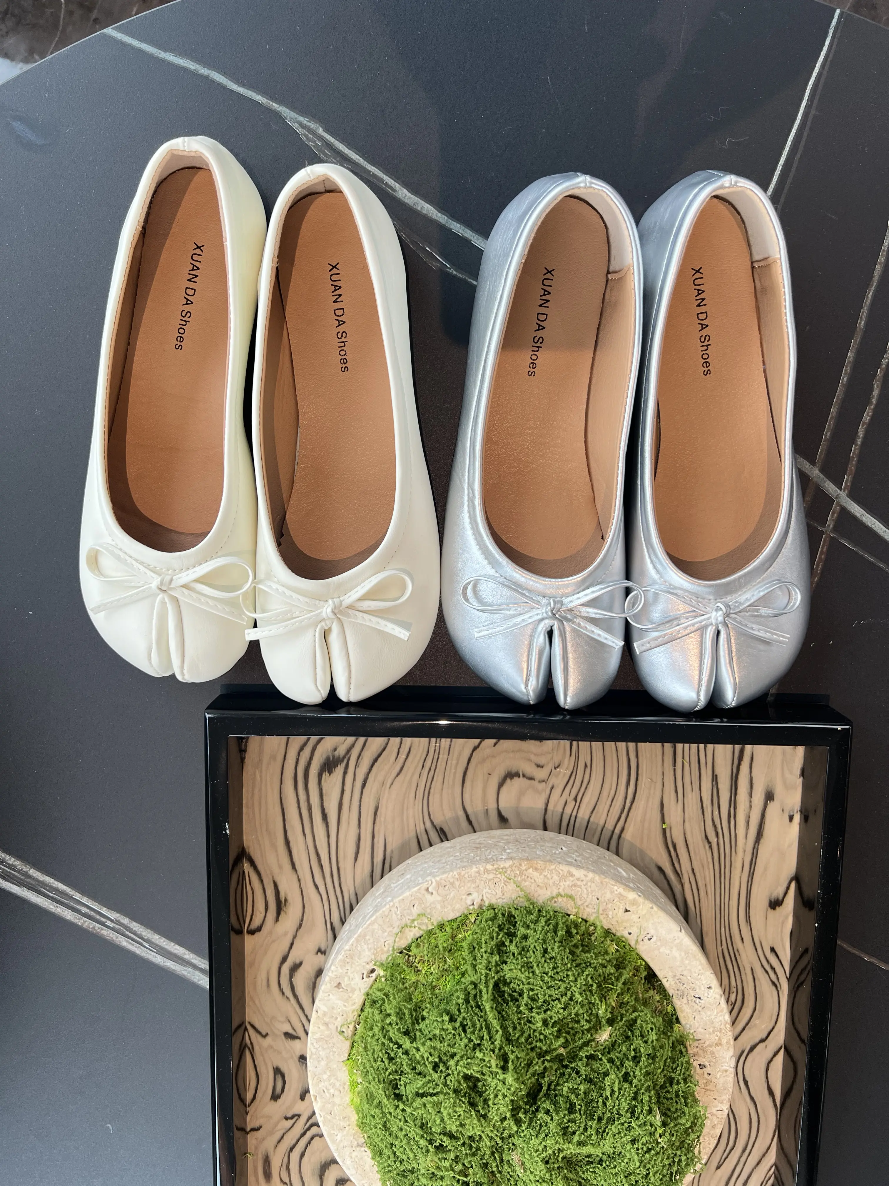 Women’s elegant classic retro synthetic leather ballet flats—bow detail, round toe, breathable upper, low-cut design, suitable for commuting and campus wear