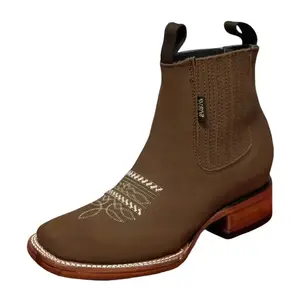 A&A WOMEN BOOTS, ESTILO MARIANA, BOTIN PARA DAMA, SUELA DE CUERO, PIEL NOBUCK COLOR AVELLANA.