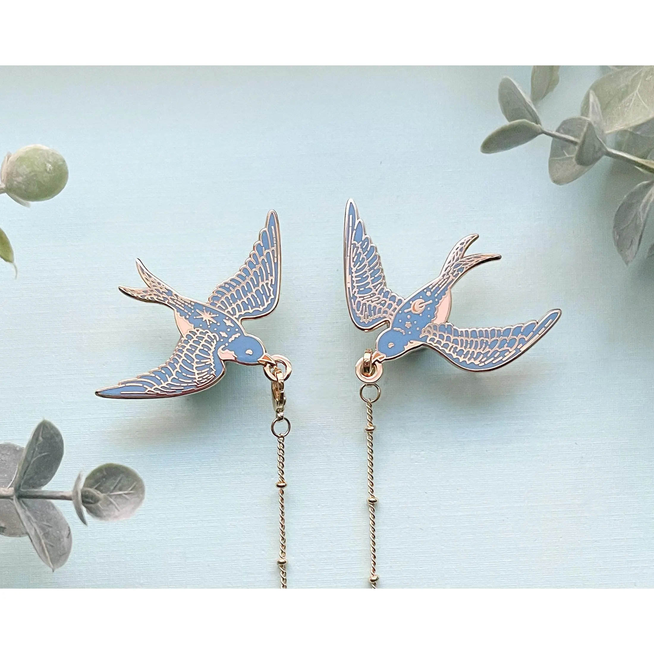 Stellar Barn Swallows Collar Pins Set