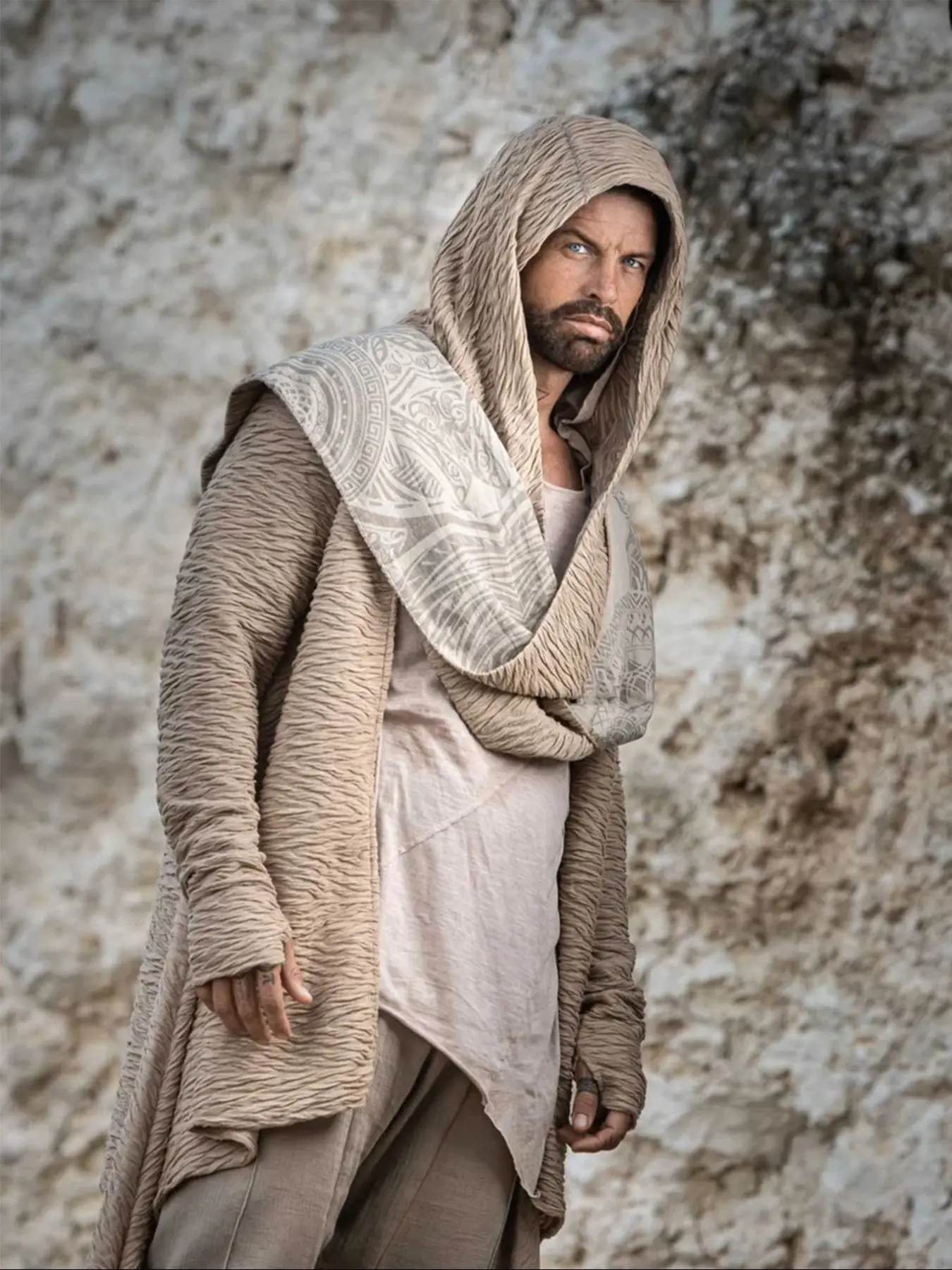 Men's Desert Nomad Hooded Robe – Cyberpunk & Boho Cosplay Outerwear Fashion for TikTok & Fantasy Trends