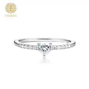 Unimoiss Heart-Shaped Lab-Created Moissanite Ring in S925 Sterling Silver. Features a multi-stone cluster setting. An exquisite, hypoallergenic, and fade-resistant accessory.Unisex,The perfect gift for daily wear, parties, birthdays & more.