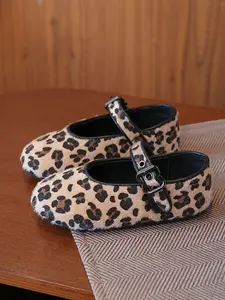 Cheetah Plush Mary Jane Shoes, Leopard Print Flats, Metal Buckle Soft Sole, Sweet Cool Princess Single Shoe for Girls, Stylish Kids Footwear, Soft Toe Footwear